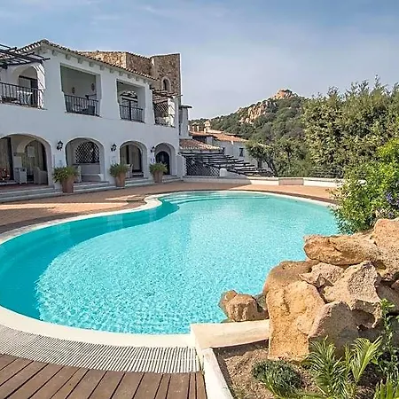 Hotel Beautiful Il Giardino Degli Oleandri One Bedroom Sleeps Two Num0842 Porto Cervo