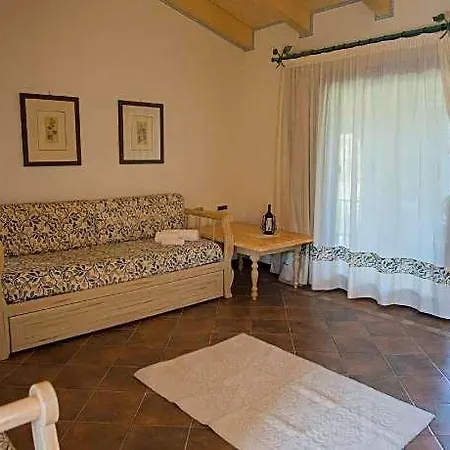 Beautiful Il Giardino Degli Oleandri One Bedroom Sleeps Two Num0842 Hotel 4*