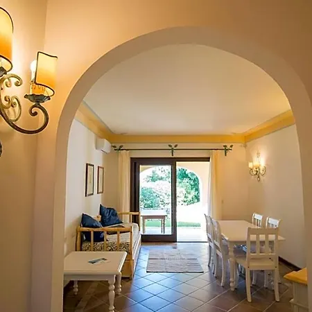 Beautiful Il Giardino Degli Oleandri One Bedroom Sleeps Two Num0842 Hotel 4*